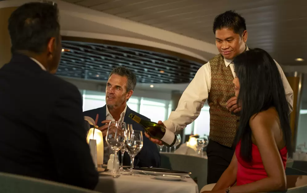 Paul Gauguin Cruises MS Paul Gauguin La Veranda LIfestyle 8 ©Paul Gauguin Cruises.jpg